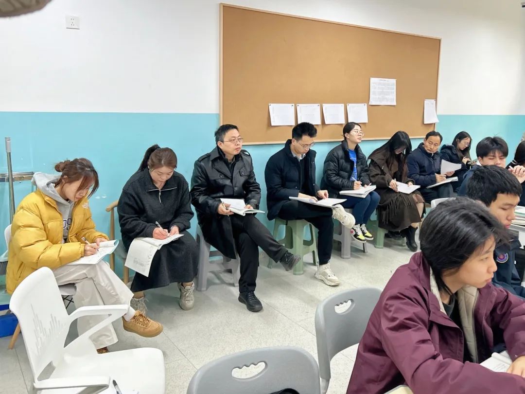 匠心传薪火 真知育桃李 | 西安藤信高级中学开展“青蓝工程”徒弟汇报展示公开课活动